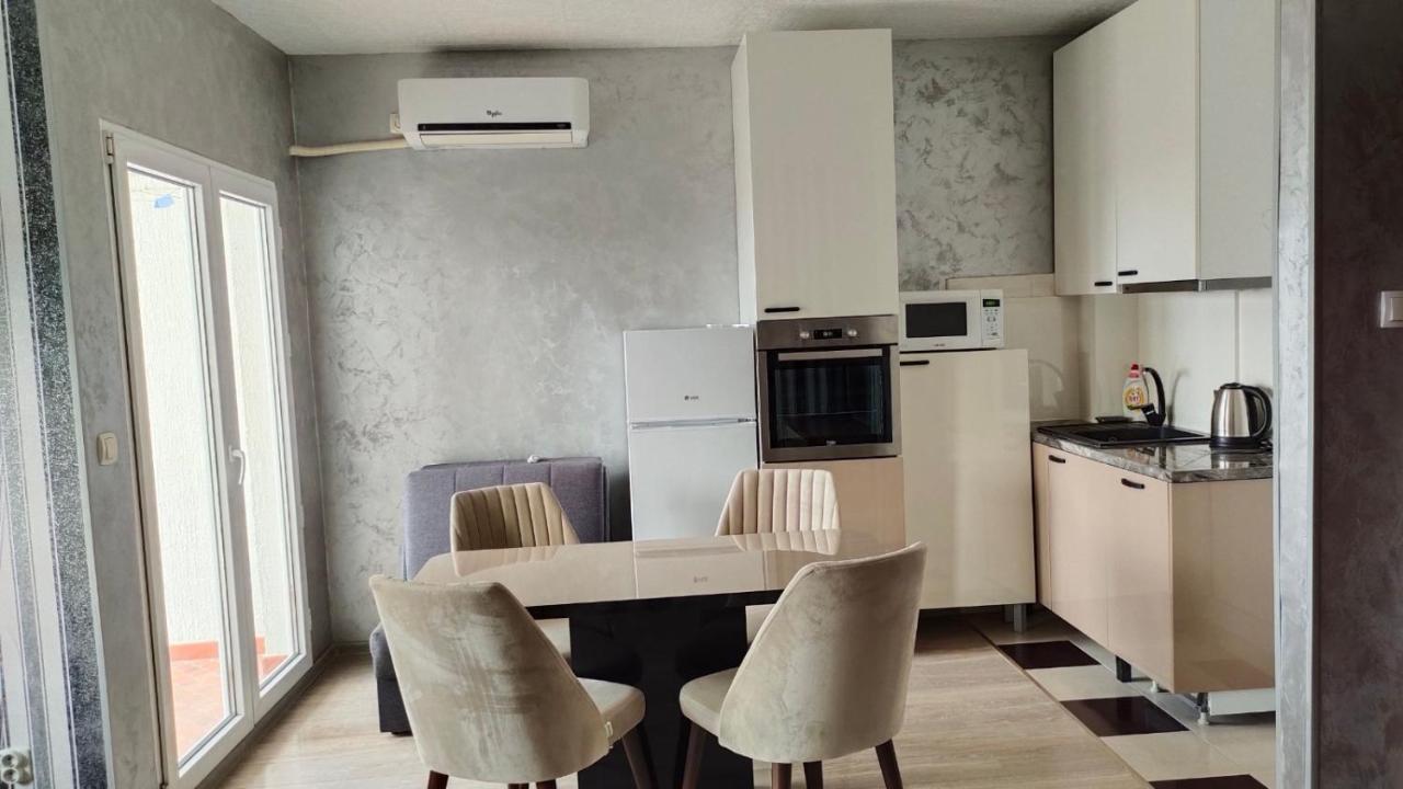 Good Inn Bar Εξωτερικό φωτογραφία